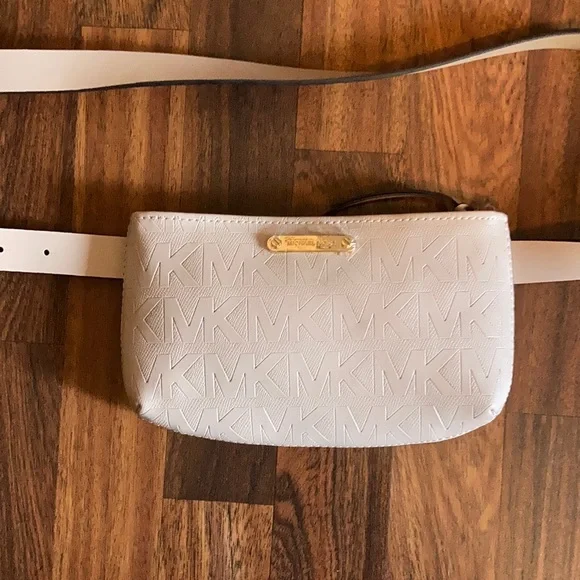 MICHAEL Michael Kors | Bags | Michael Michael Kors Light  display picture 1